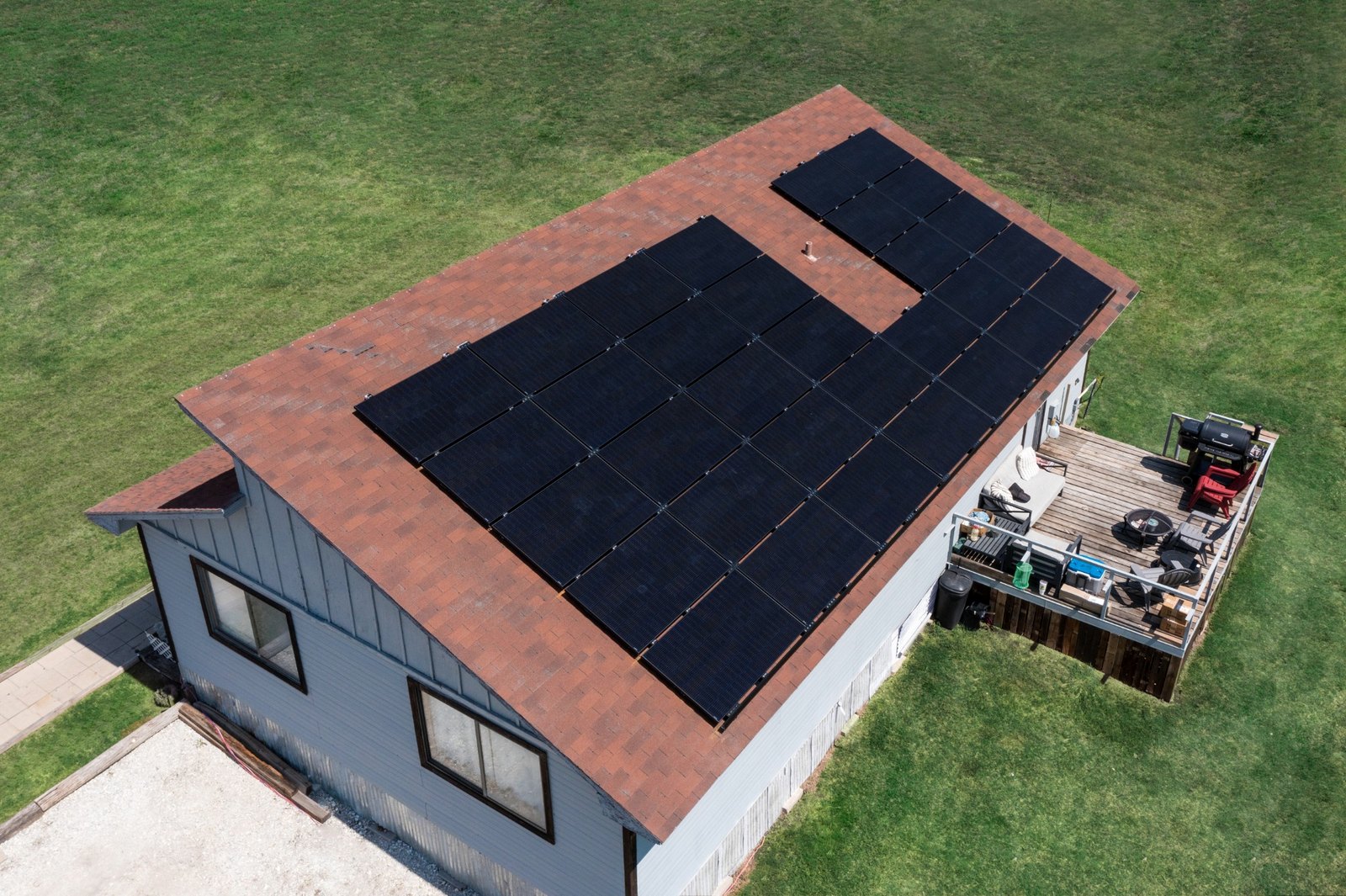 Completed roof and array on residential home